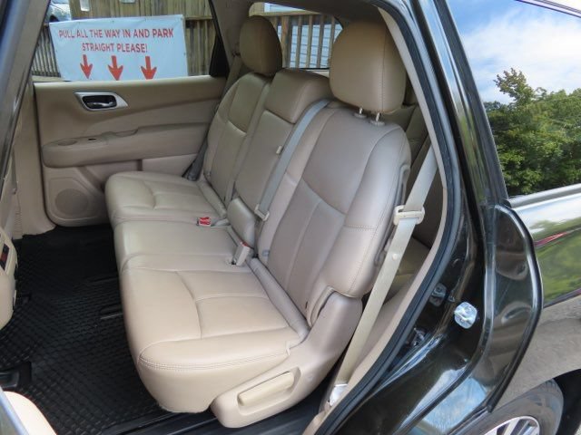 Used 2017 Nissan Pathfinder SL w/ SL Tech Package AWD/4WD image 15