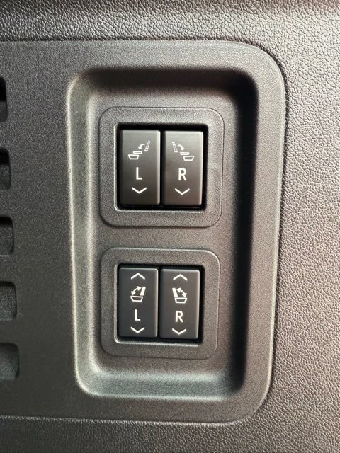 Used 2025 Buick Enclave Avenir w/ Super Cruise Package AWD/4WD image 11