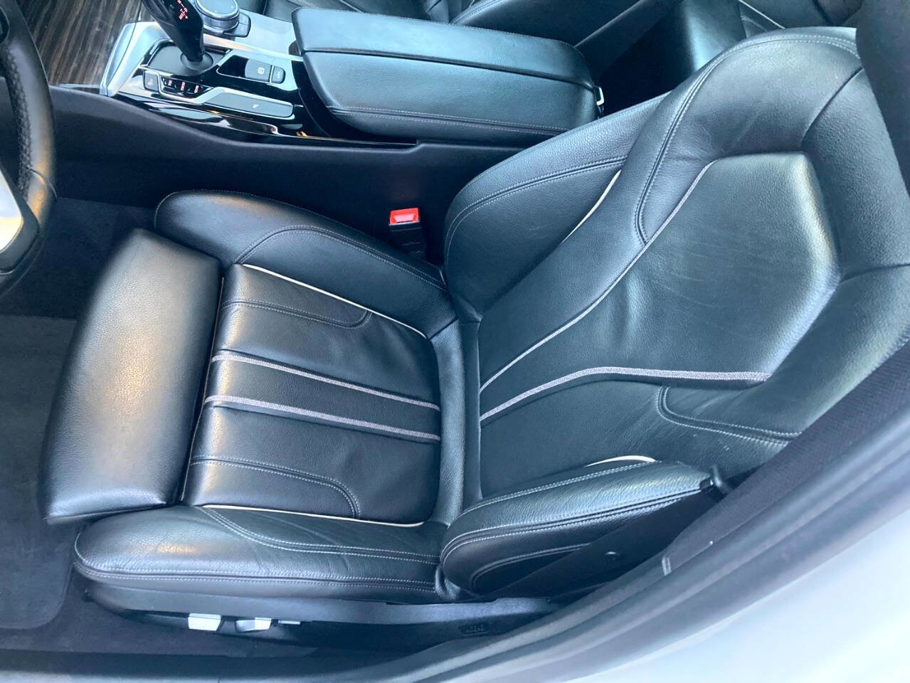 Used 2019 BMW 540i xDrive 540i xDrive AWD 4dr Sedan image 9