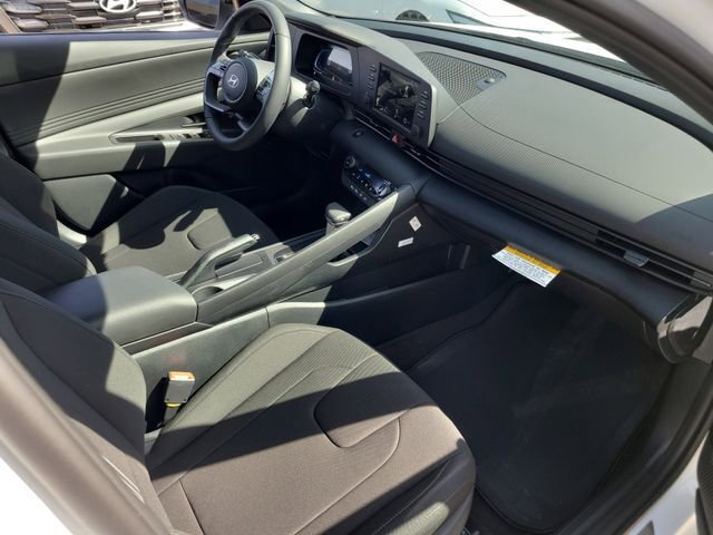 New 2026 Hyundai Elantra Sport image 17