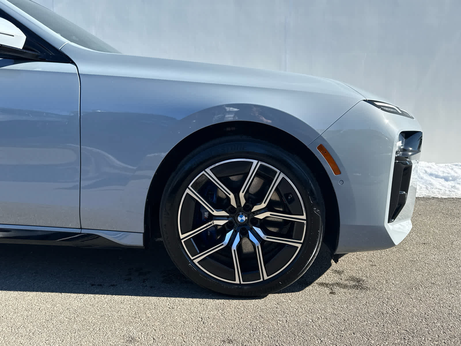 Certified 2025 BMW 760i xDrive w/ Executive Package image 8