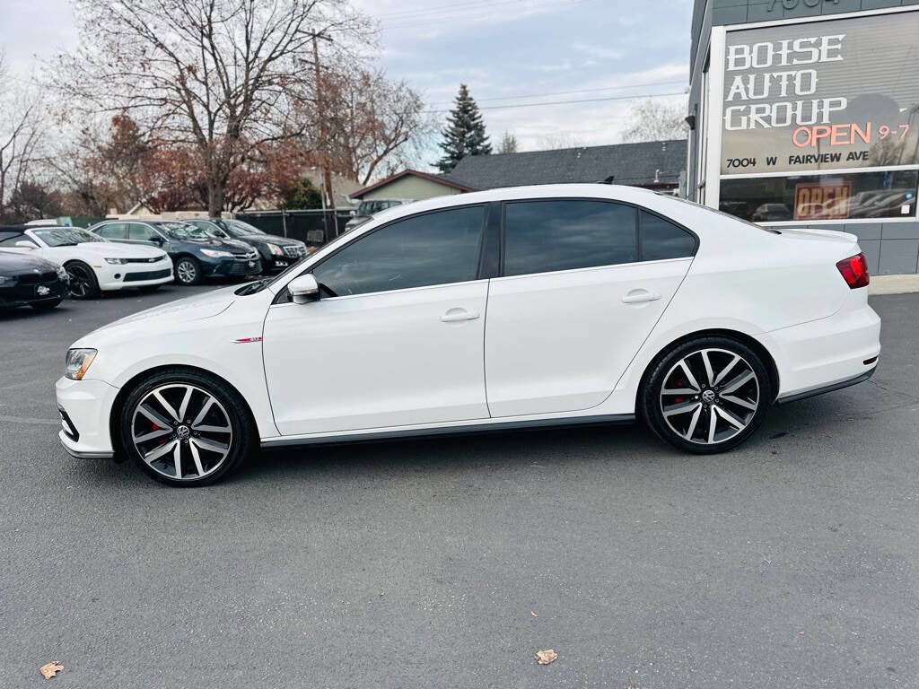 Used 2017 Volkswagen Jetta GLI image 4