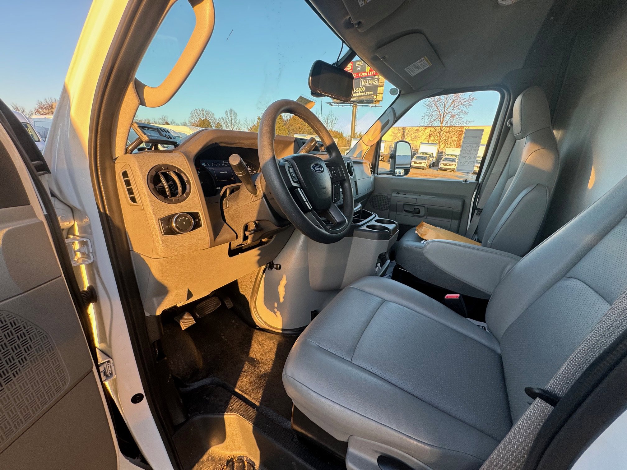 New 2026 Ford E-450 and Econoline 450 Super Duty w/ Power Equipment Group RWD image 2