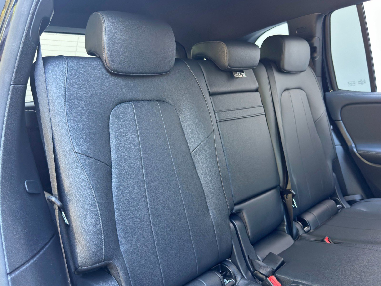 Used 2022 Mercedes-Benz EQB 350 4MATIC w/ Pinnacle Package image 37