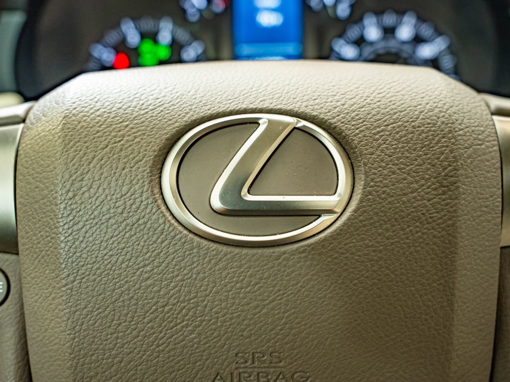 Used 2016 Lexus GX 460 w/ Premium Package AWD/4WD image 23