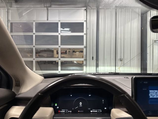 Used 2023 Lincoln Nautilus Reserve w/ Monochromatic Package image 10