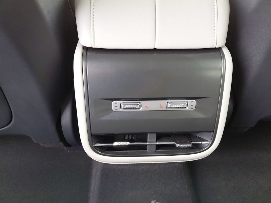 New 2026 Lincoln Nautilus Premier w/ Equipment Group 102A AWD/4WD image 24