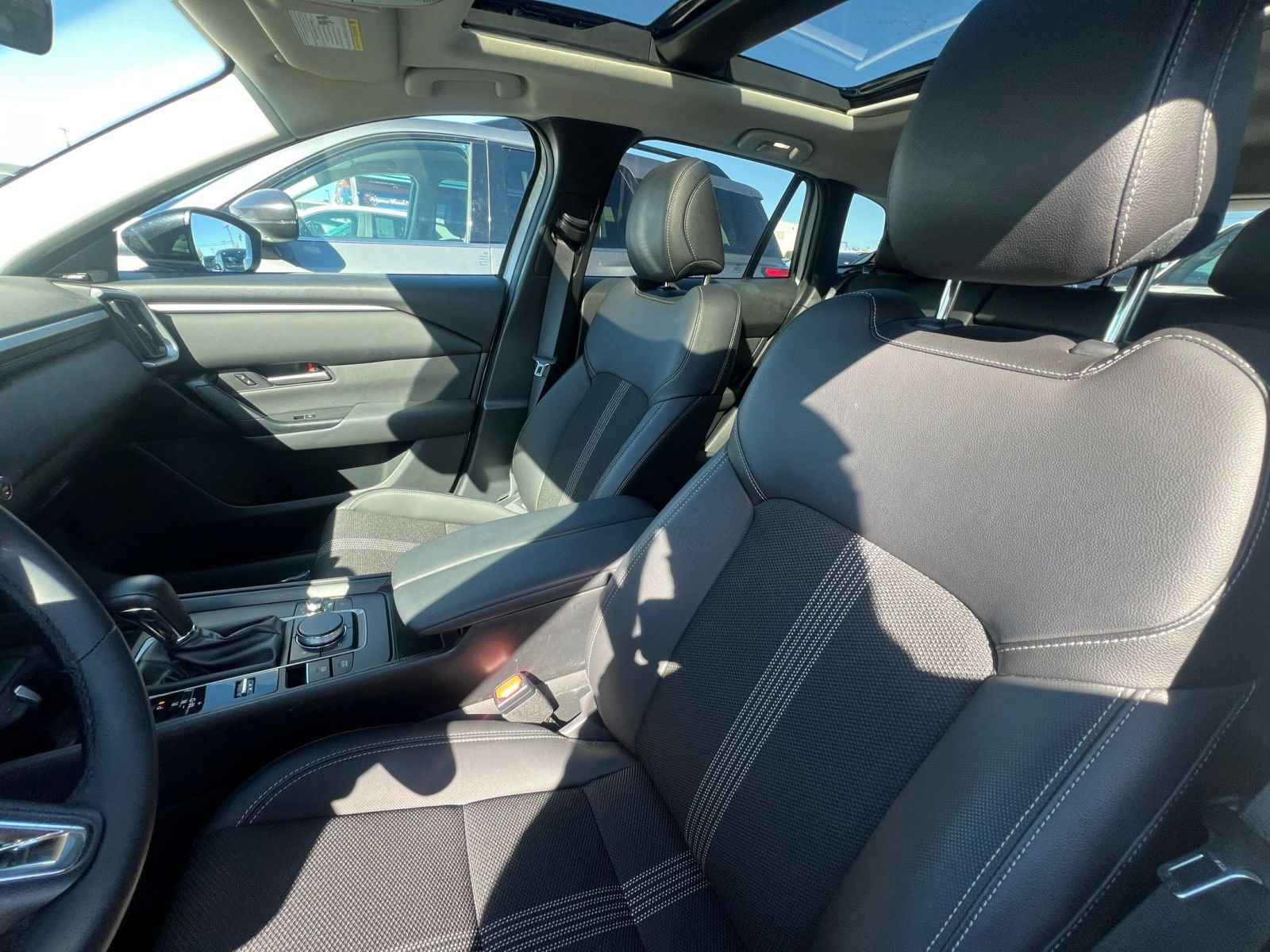 Used 2025 MAZDA CX-50 AWD 2.5 S w/ Premium Package image 38