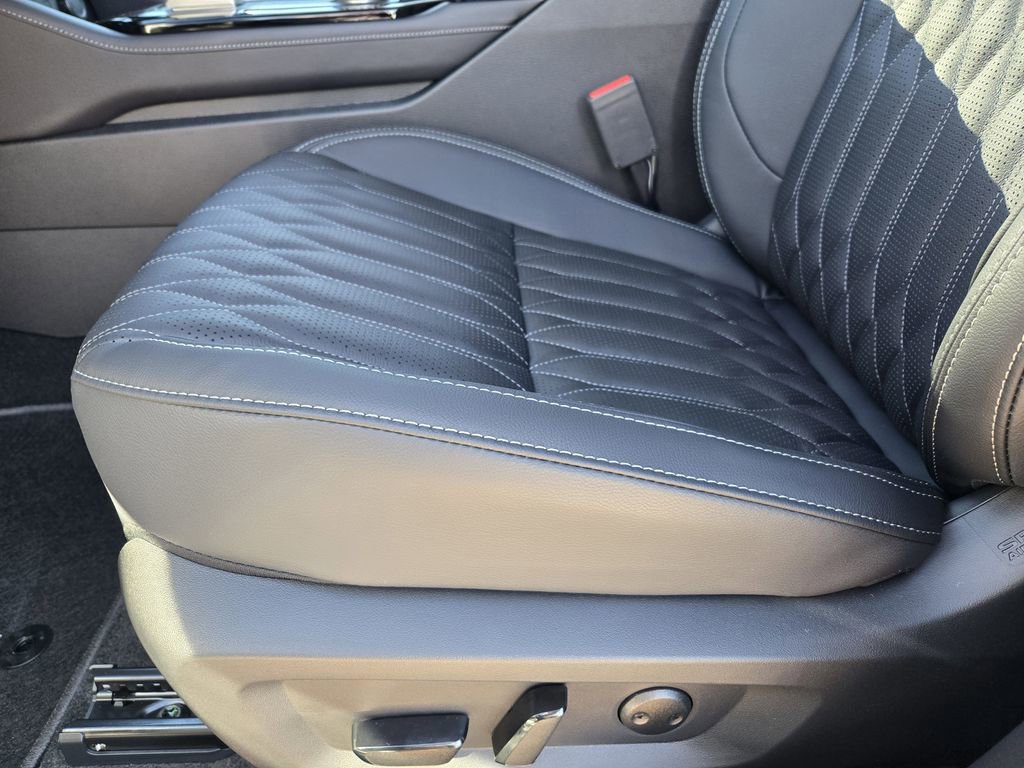 New 2026 Mitsubishi Outlander SEL AWD/4WD image 19