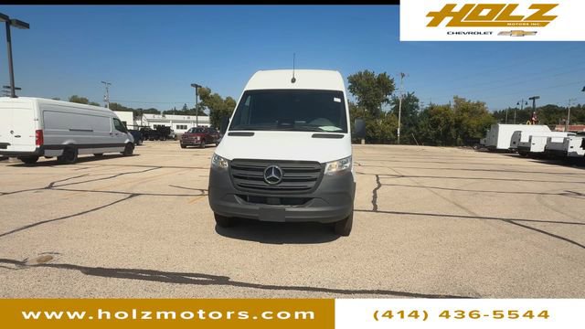 Used 2025 Mercedes-Benz Sprinter 2500 image 3