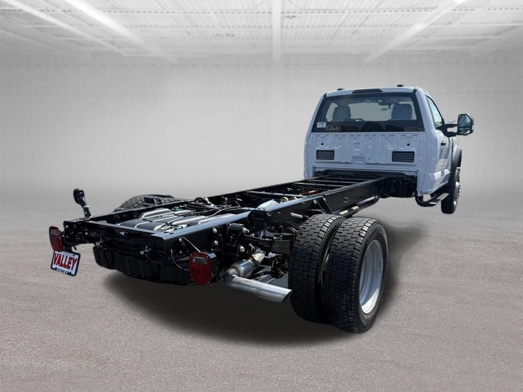 New 2026 Ford F550 2WD Regular Cab Super Duty image 3