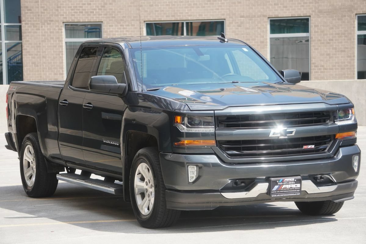 Used 2017 Chevrolet Silverado 1500 LT w/ All Star Edition AWD/4WD image 15