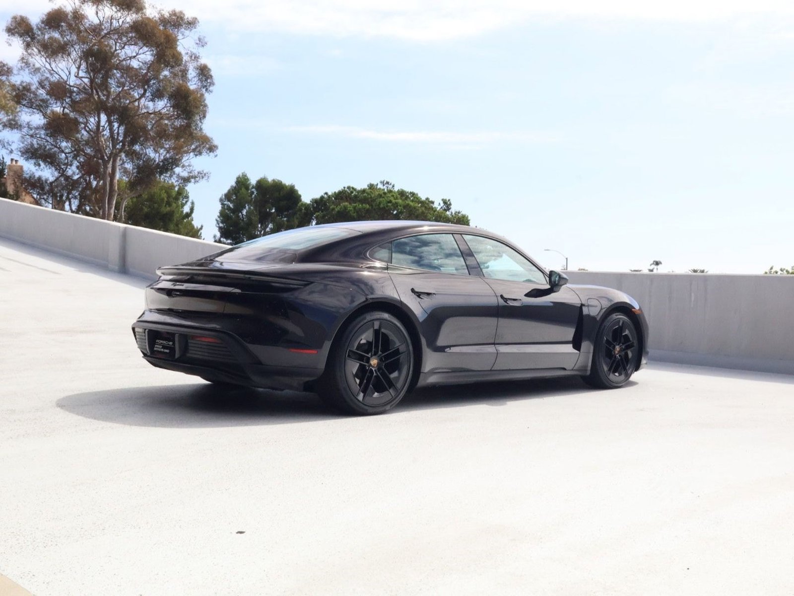 Certified 2025 Porsche Taycan w/ Premium Package RWD image 8