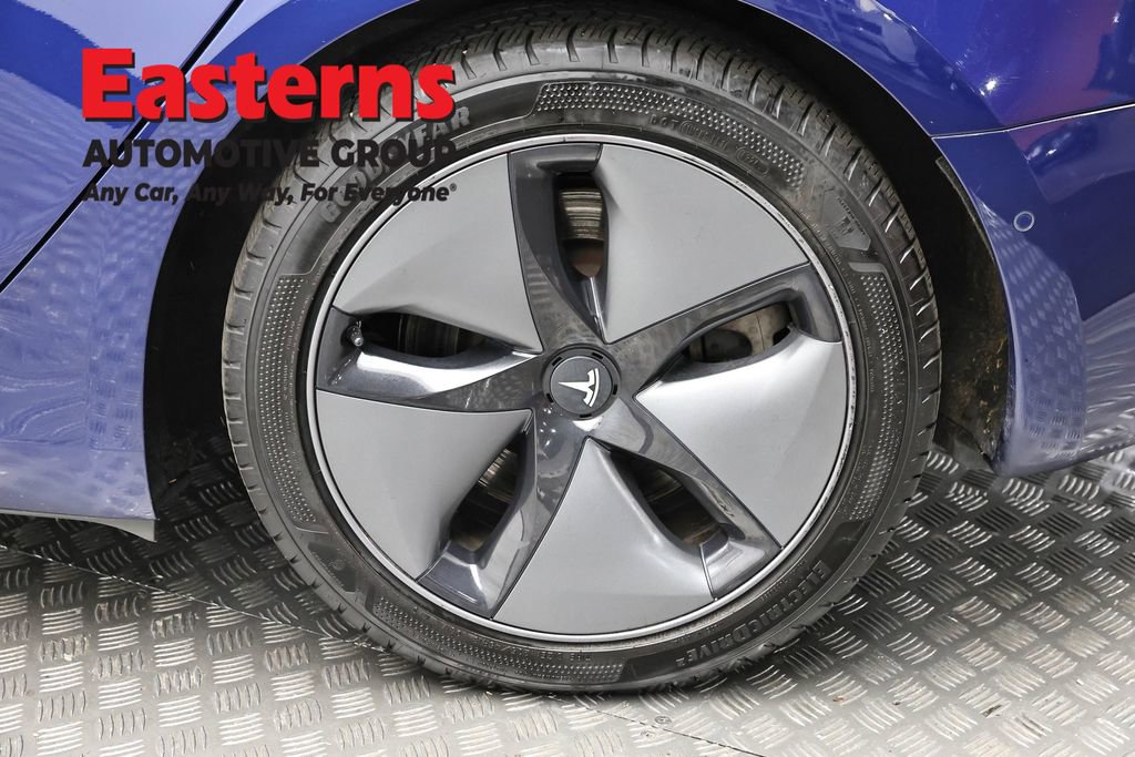 Used 2018 Tesla Model 3 Mid Range RWD image 8