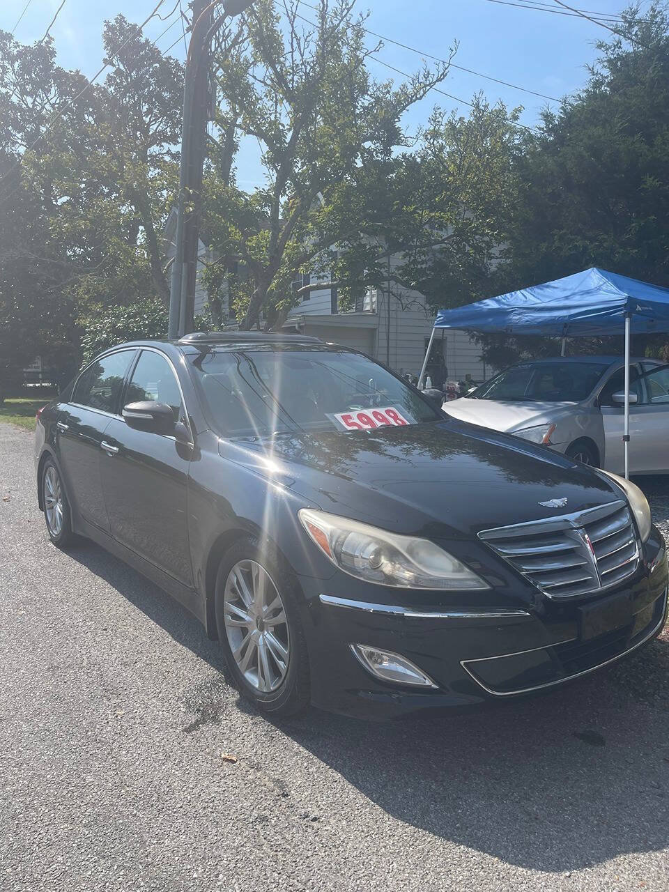 Used 2013 Hyundai Genesis 3.8 w/ Premium Pkg RWD image 3