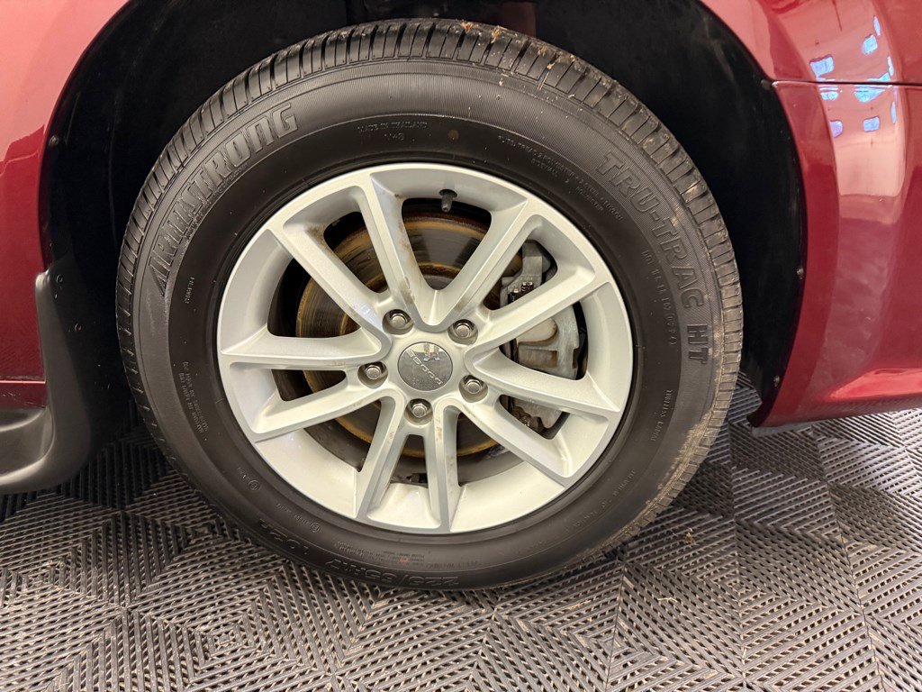 Used 2019 Dodge Grand Caravan SXT FWD image 4