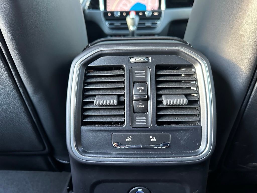 Certified 2025 Porsche Macan T image 36