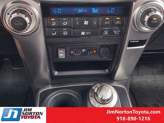 Used 2015 Toyota 4Runner Limited AWD/4WD image 19