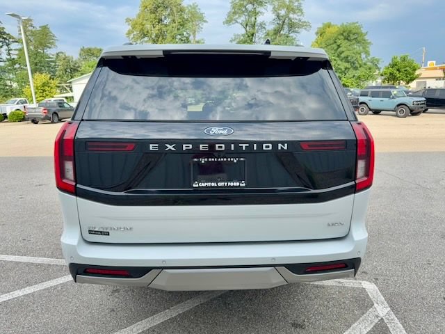 Used 2025 Ford Expedition Max Platinum AWD/4WD image 5