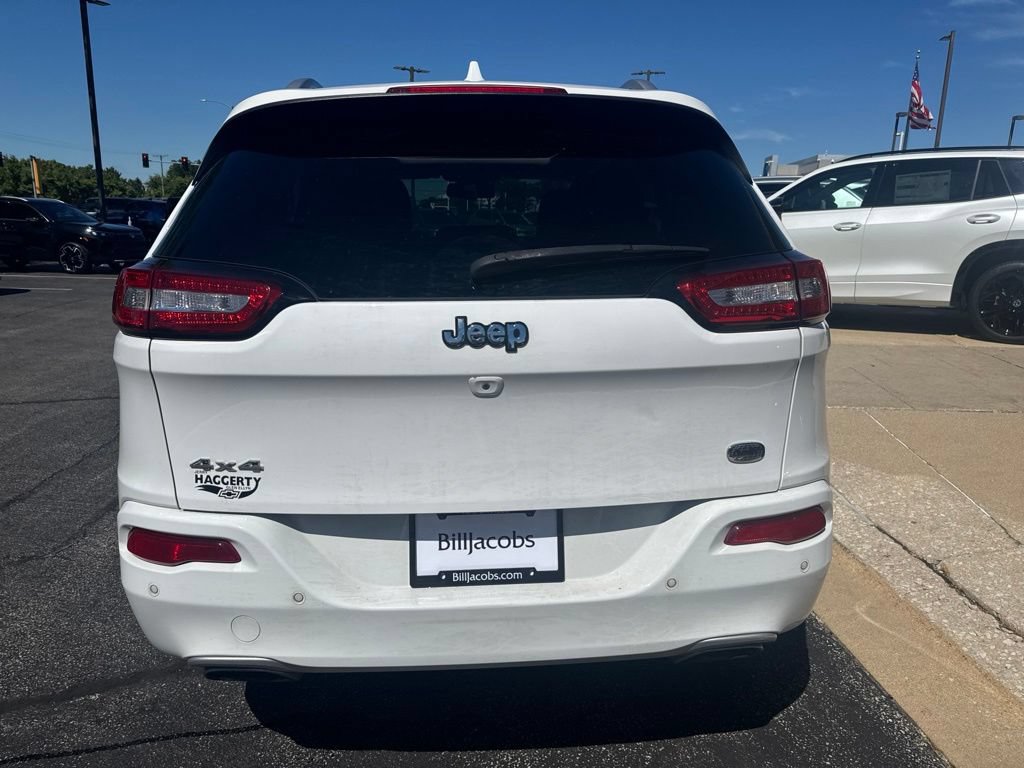 Used 2018 Jeep Cherokee Overland AWD/4WD image 5