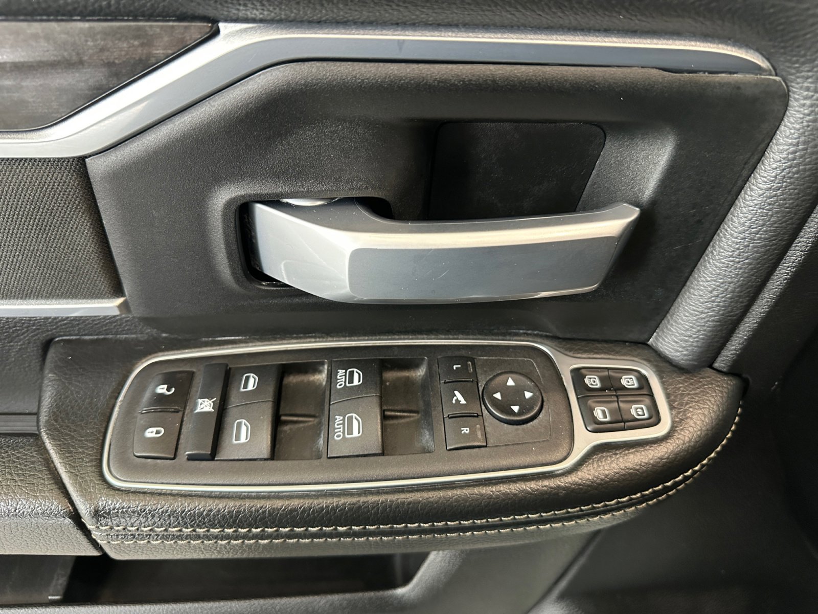 Used 2024 RAM 2500 Big Horn image 13