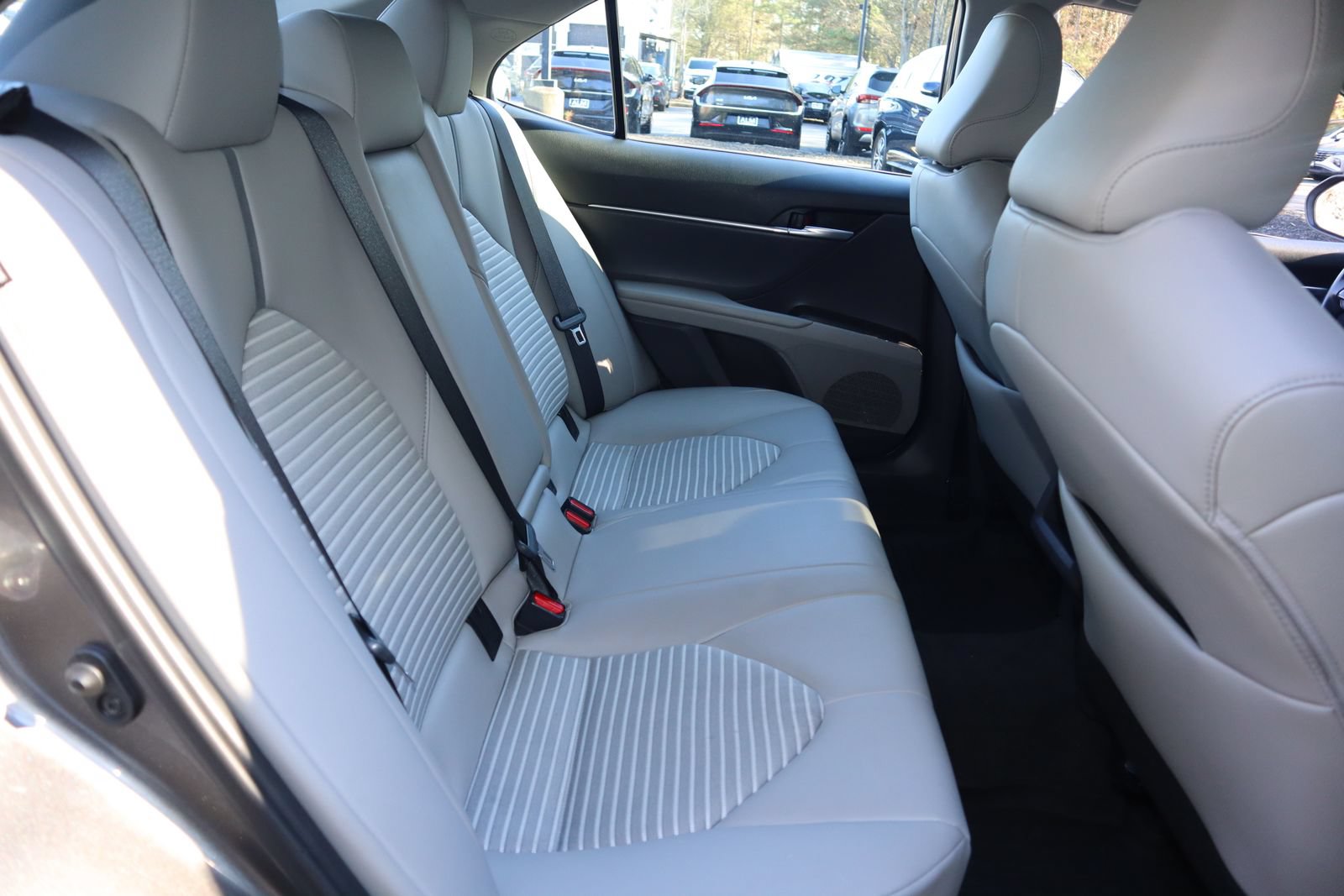 Used 2024 Toyota Camry SE FWD image 17
