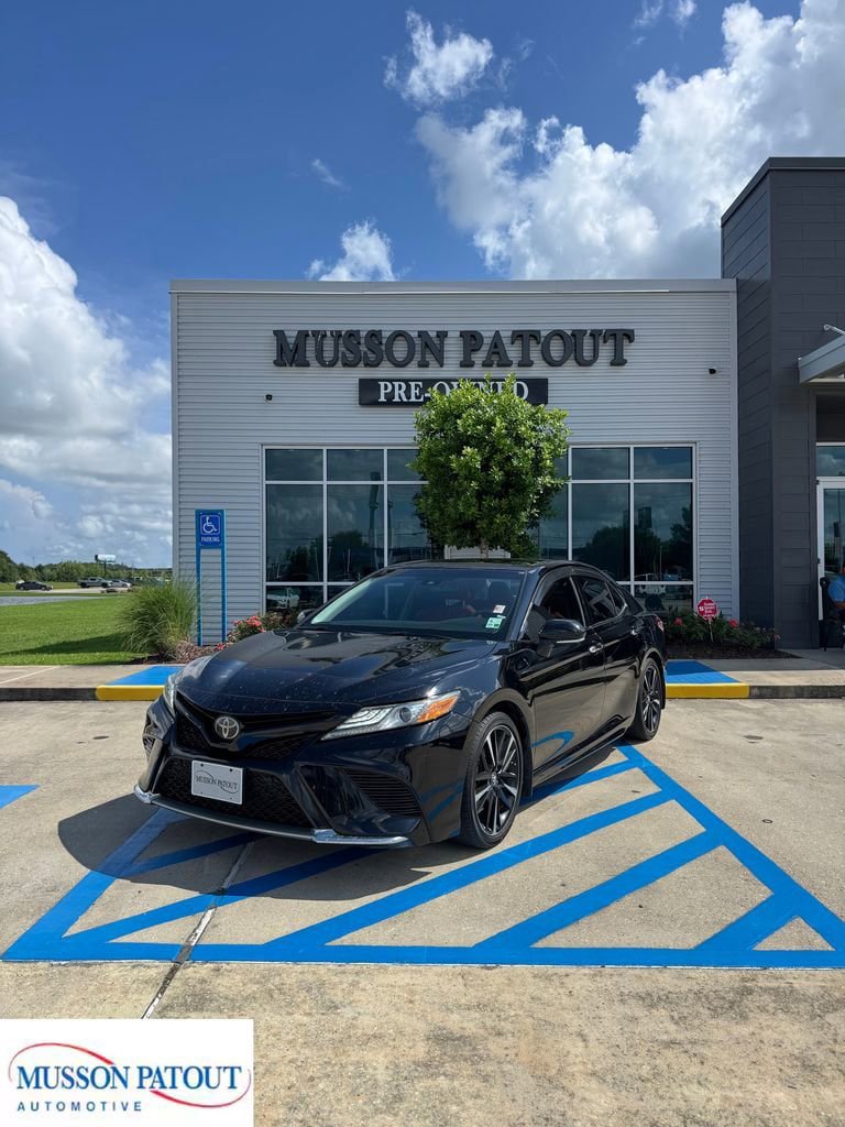 Used 2018 Toyota Camry XSE FWD video 1