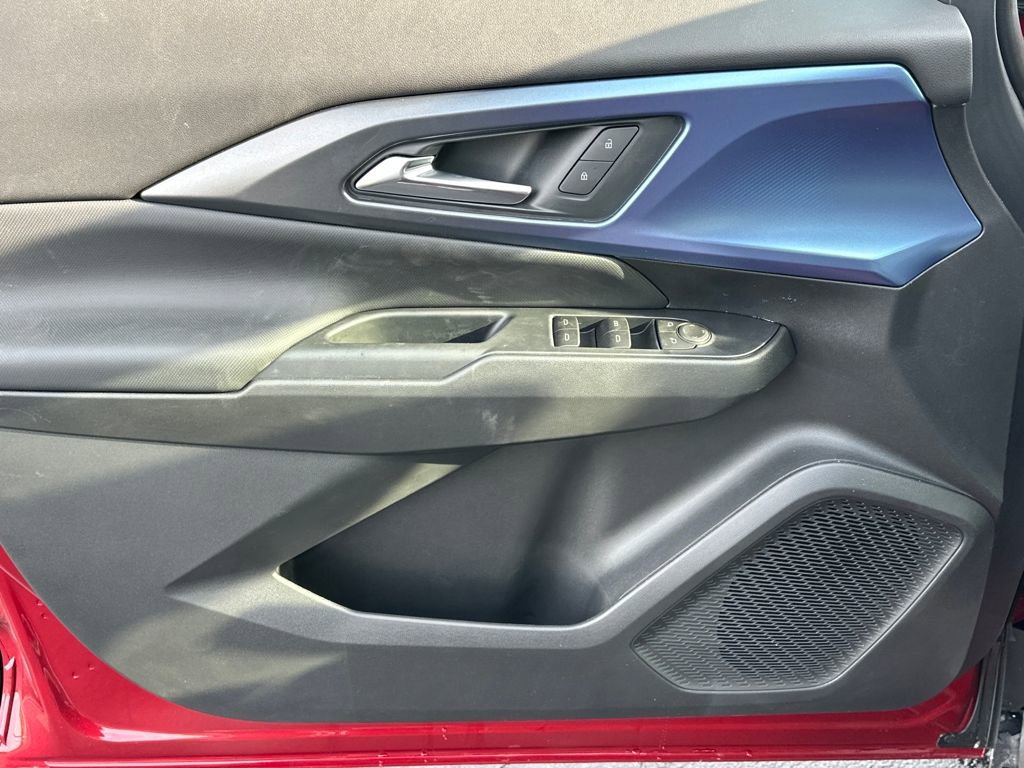 New 2026 Chevrolet Equinox EV LT image 11