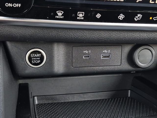 Used 2023 Nissan Rogue SV image 34