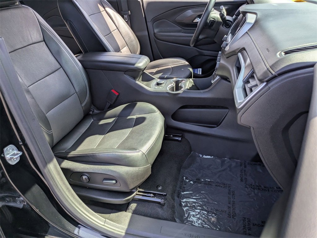 Used 2023 GMC Terrain SLT image 29