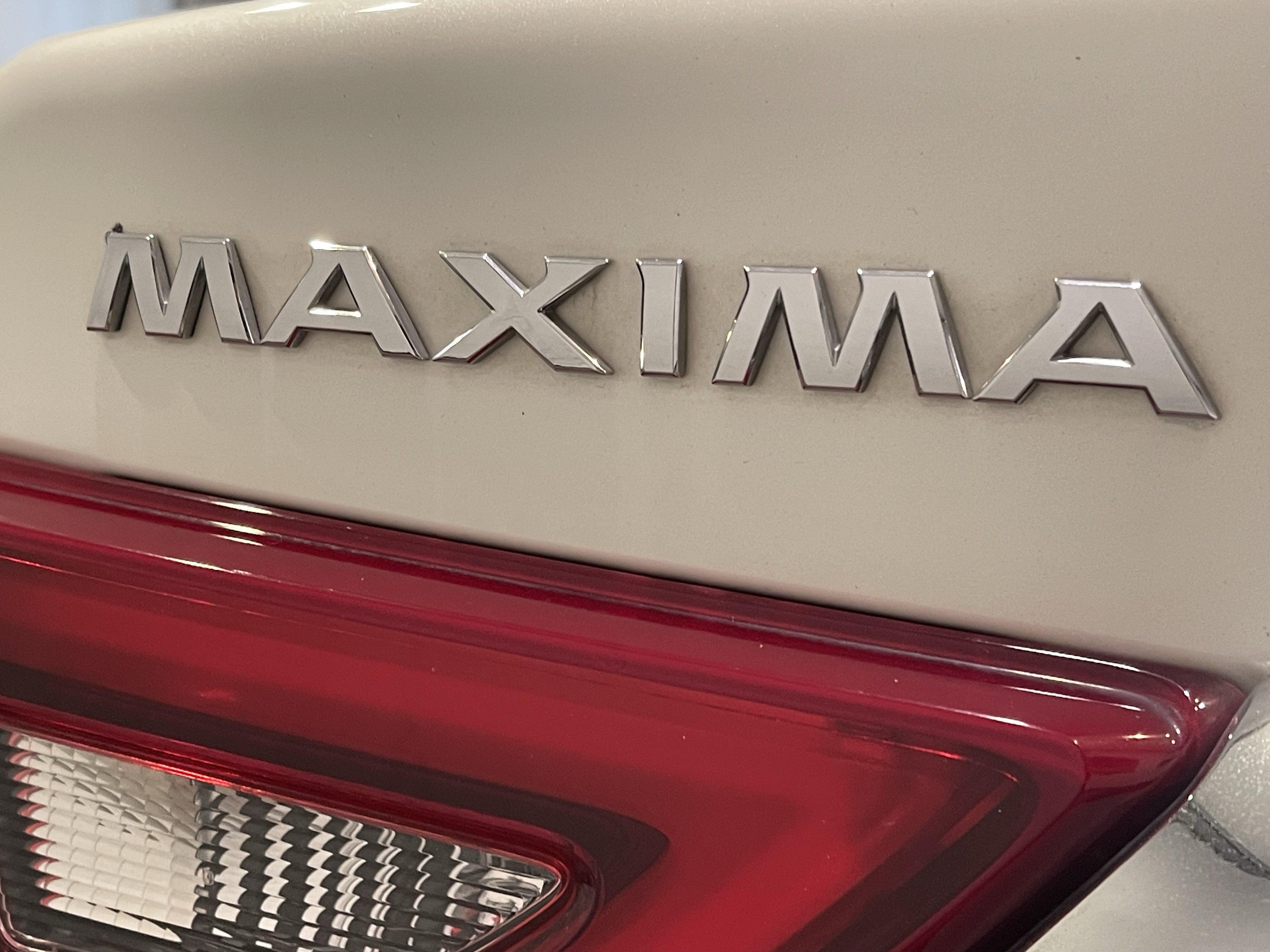 Used 2017 Nissan Maxima Platinum FWD image 24