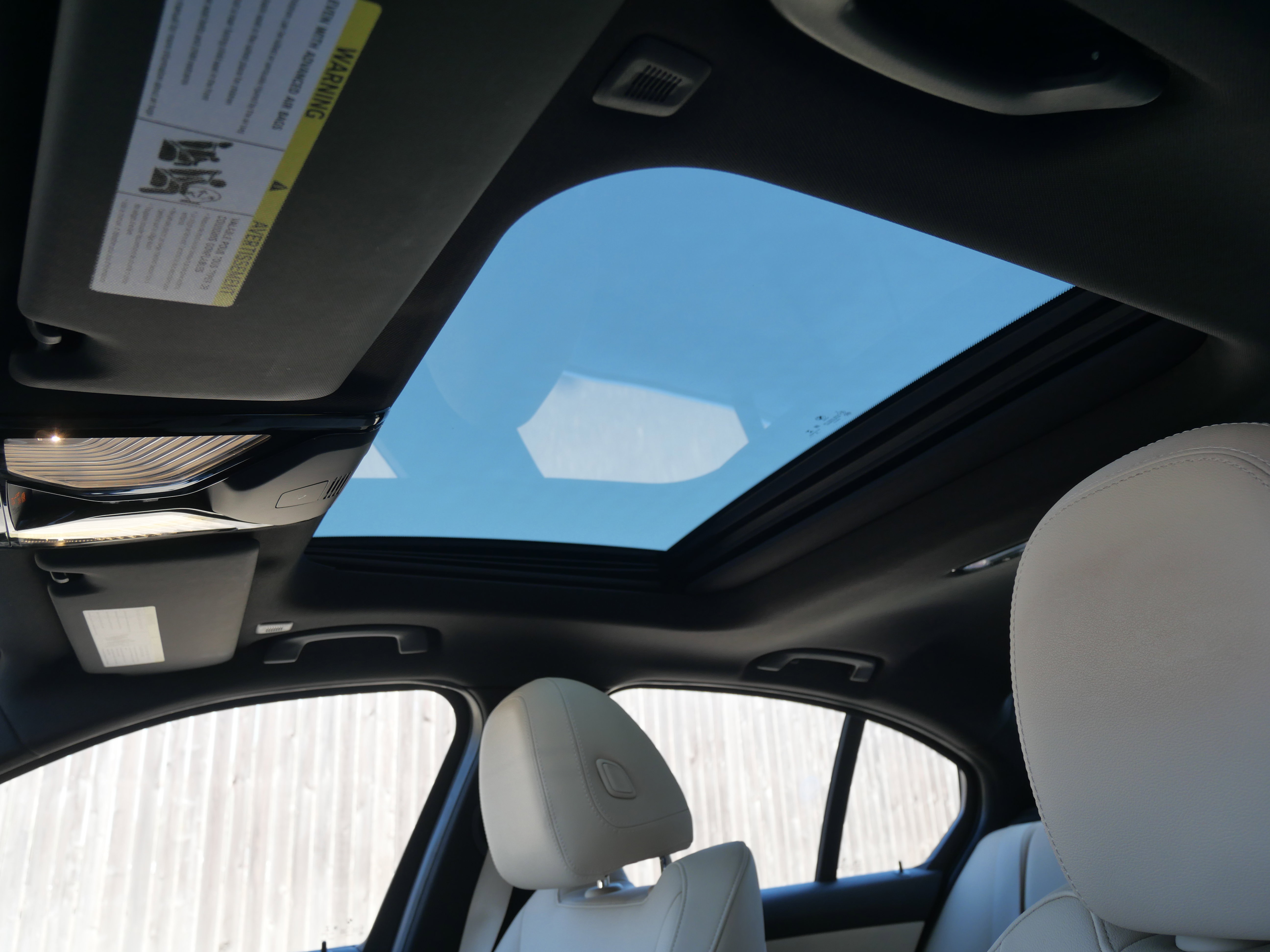 Used 2019 BMW 330i Sedan w/ Driving Assistance Package image 10