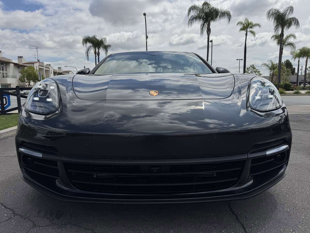 Used 2020 Porsche Panamera image 12