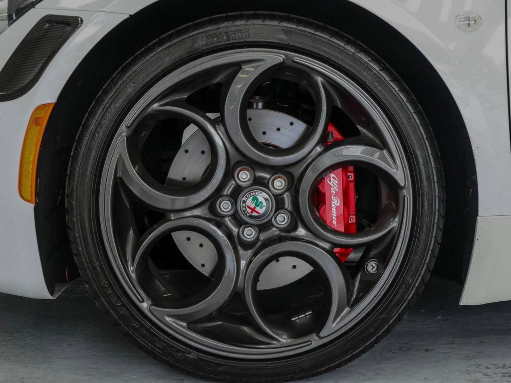Used 2018 Alfa Romeo 4C Coupe w/ Coupe Track Package 1 RWD image 14