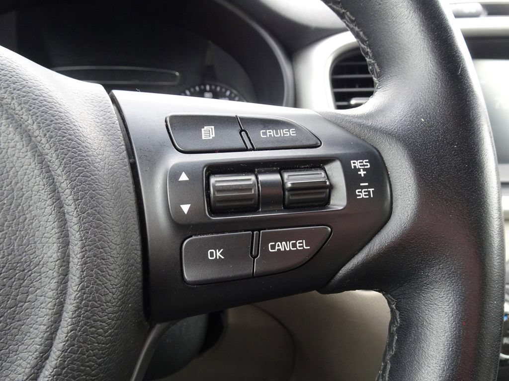 Used 2017 Kia Sorento AWD w/ LX Convenience Package image 24