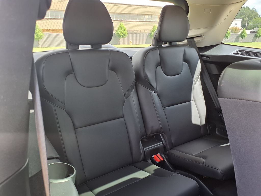 Certified 2025 Volvo XC90 B5 Core w/ Protection Package Premier AWD/4WD image 20