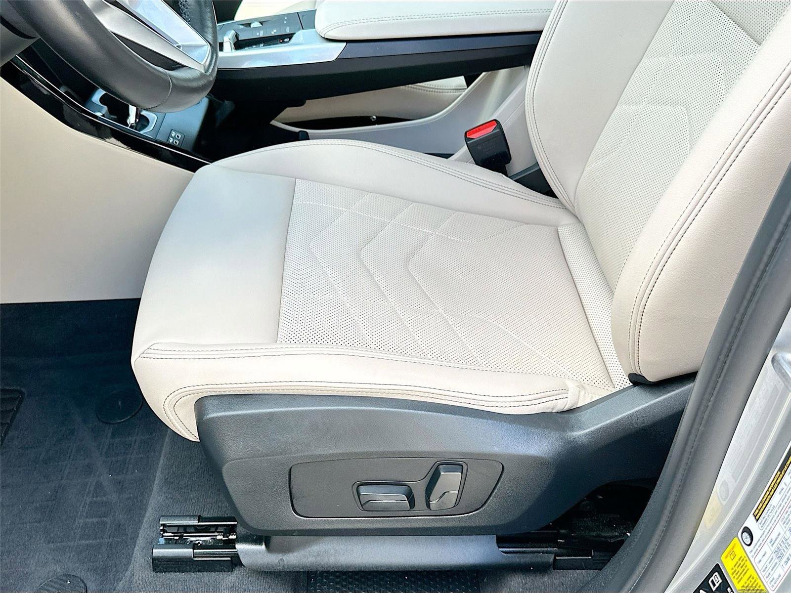 Certified 2023 BMW X1 xDrive28i w/ Convenience Package image 18