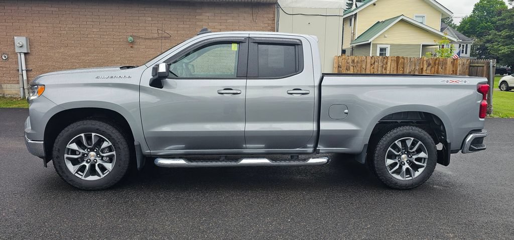 Certified 2026 Chevrolet Silverado 1500 LT AWD/4WD image 4