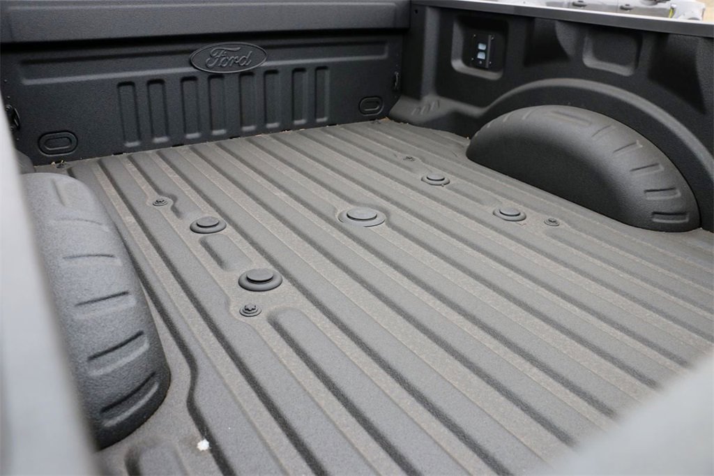 New 2026 Ford F250 Lariat w/ Black Appearance Package image 9