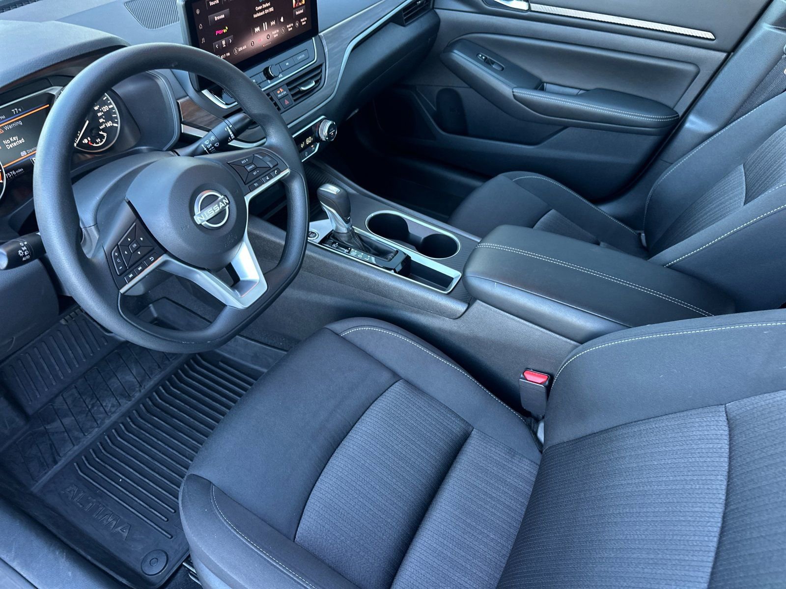 Used 2025 Nissan Altima 2.5 SV w/ SV Special Edition Package image 9