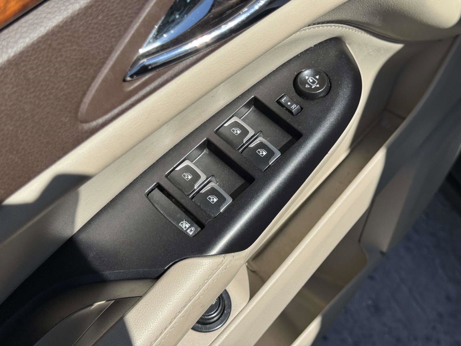 Used 2016 Cadillac SRX Luxury image 15