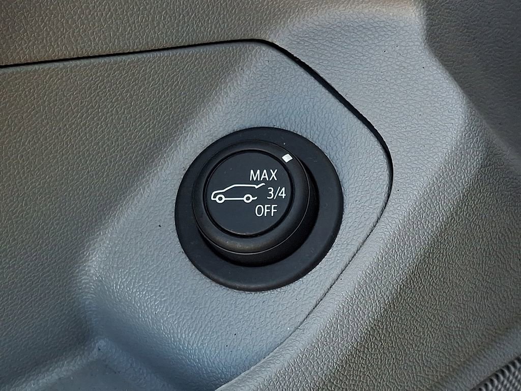 Used 2023 GMC Terrain SLT image 28