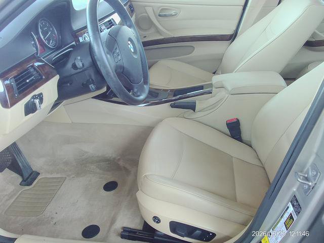 Used 2011 BMW 328i xDrive Sedan AWD/4WD image 7