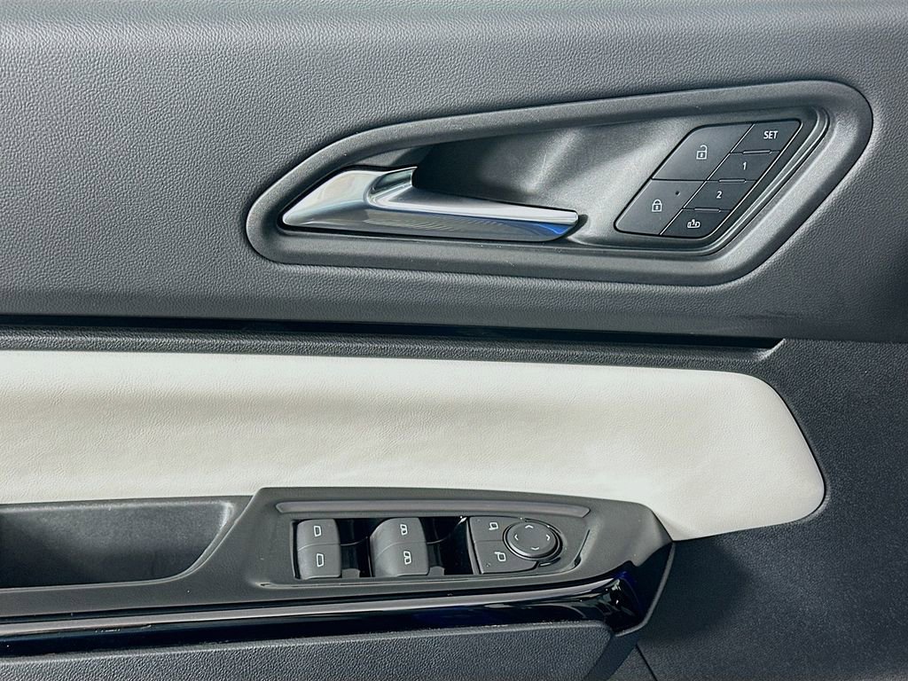 Used 2024 Honda Prologue Touring image 18