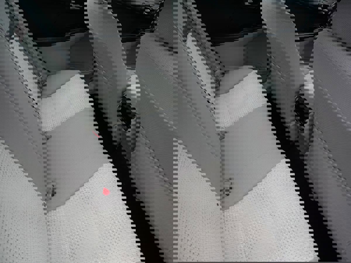 Used 2012 Toyota Camry LE image 21