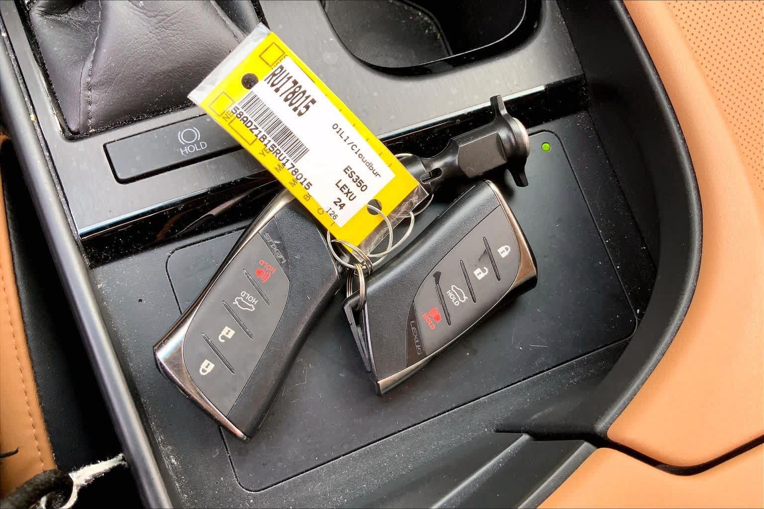 Used 2024 Lexus ES 350 w/ Premium Package FWD image 15