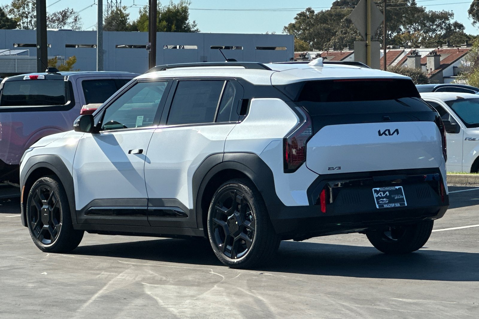 New 2027 Kia EV3 Wind FWD image 6