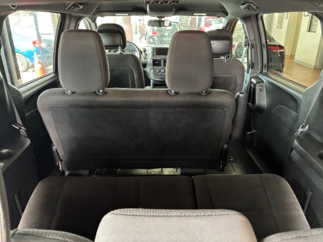 Used 2018 Dodge Grand Caravan SE image 13