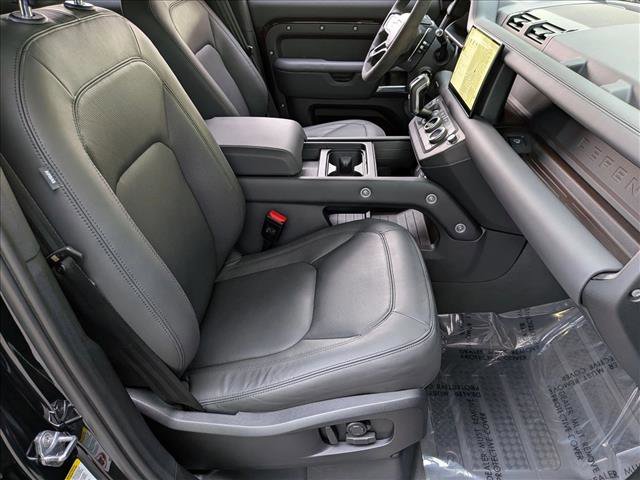 Used 2023 Land Rover Defender 110 V8 image 22