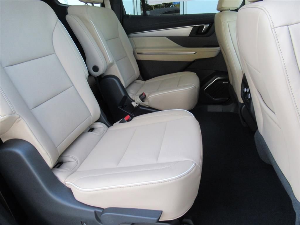 New 2026 Buick Enclave Preferred w/ Power Package image 32